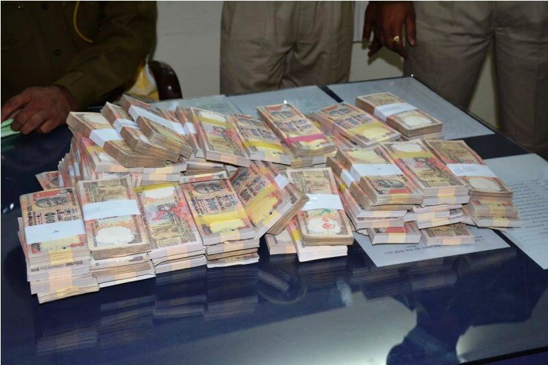 अभी तक की सबसे बड़ी धन राशि जब्त, 1 करोड़ के 500 व 1000 के नोटों से बेखबर थी पुलिस: आबूरोड